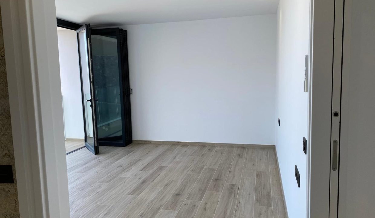 068037f7-aab3-4070-84f5-33b2ce0cf333