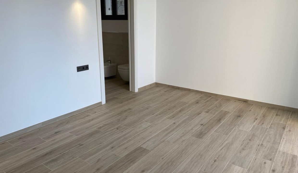 27dd9a63-4df0-4dfd-82c4-2dcc7535389b