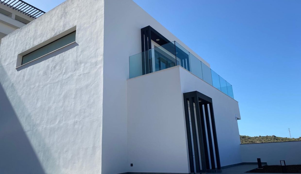 4ec3b216-f3d5-43f9-bbef-f12150428f58