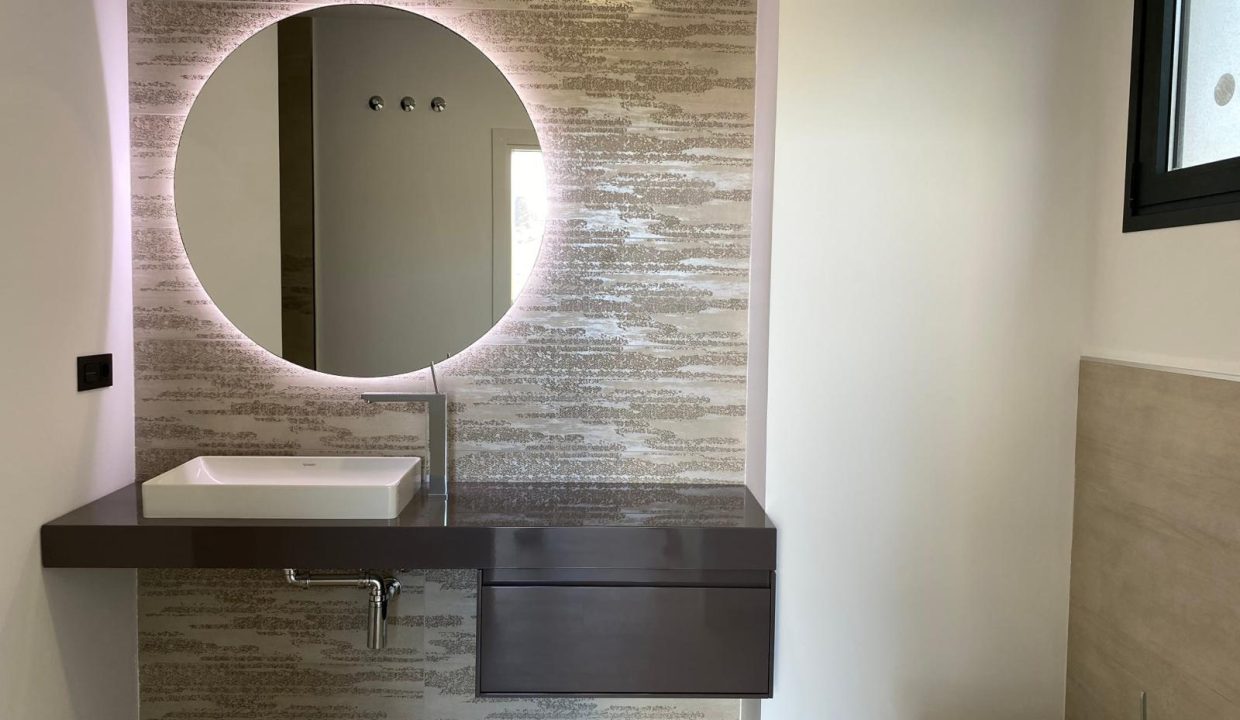 52fbf2a6-0054-498b-9a4d-90b5d85f6ef3