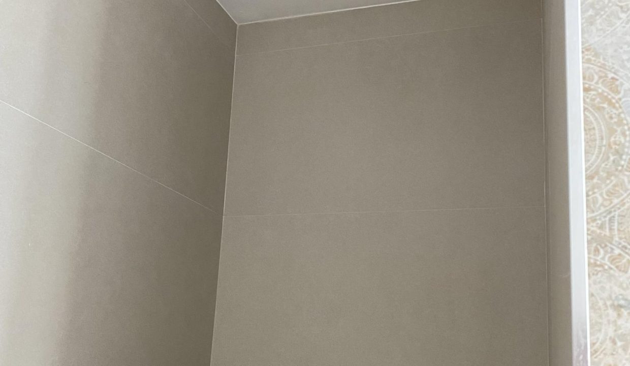 90e8a312-d769-4421-a695-124c78e0bee2